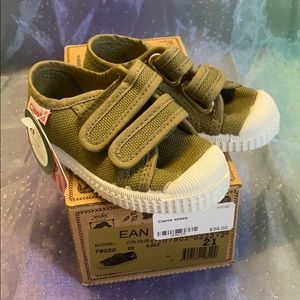 Cienta Military Green Velcro shoes